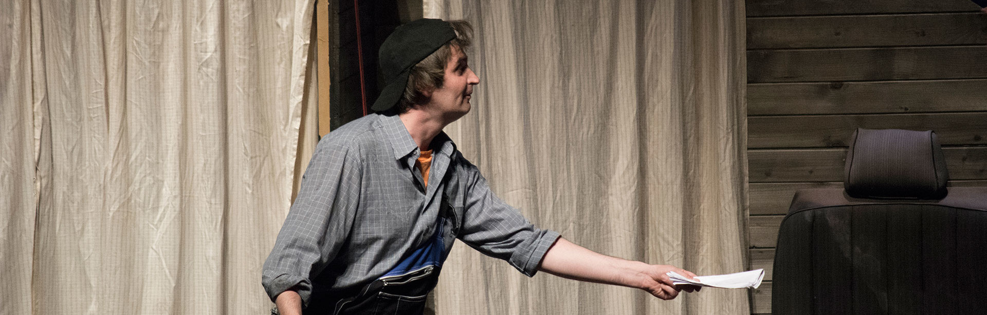 КАМЕН КОЕВ:  “Спокойно, господа артисти! Примиерата е чаааак вдругиден!“